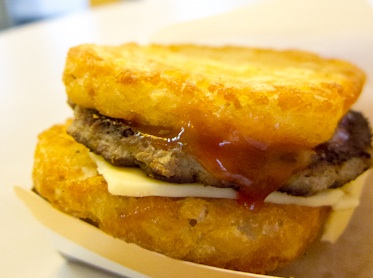 Jollibee Hash Brown Burger | EN ROUTE